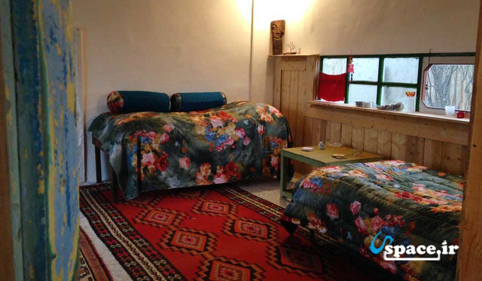 نمای اتاق چوبی اقامتگاه بوم گردی مریم گُلِی-روستای جاده کنار-استان گیلان
