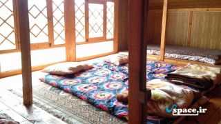 اتاق کلبه آجری اقامتگاه بوم گردی مریم گُلِی-روستای جاده کنار-استان گیلان
